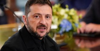 Азаров: Зеленский будет вести игру, чтобы не допустить мира на Украине