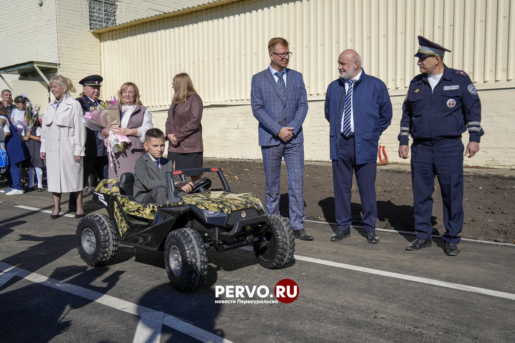 В Первоуральске в школе №12 открыли новый спортивный комплекс