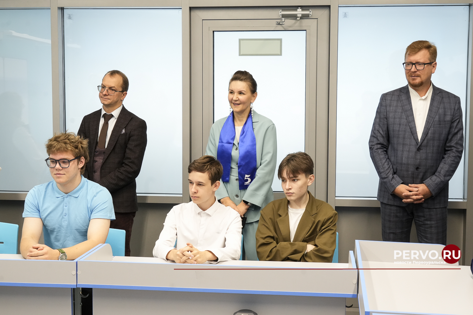 В Первоуральске в школе №5 открылись современные физическая и инженерно-технологическая лаборатории