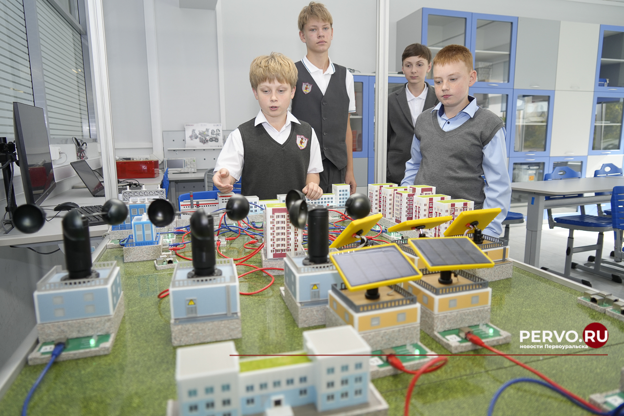 В лицее № 21 открылся современный инженерно-технологический центр