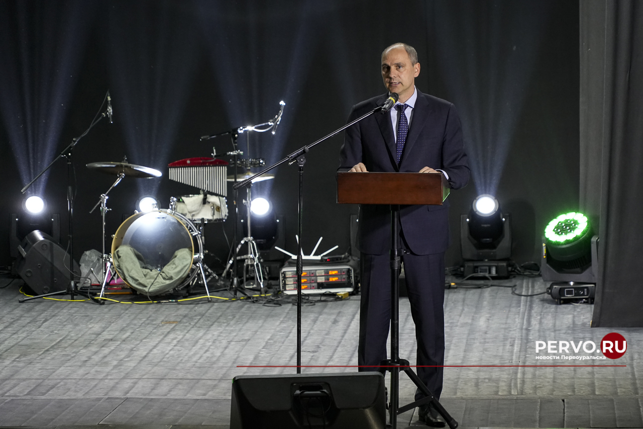 Первоуральск: Александр Шамсутдинов награждён знаком отличия «За заслуги перед Свердловской областью»