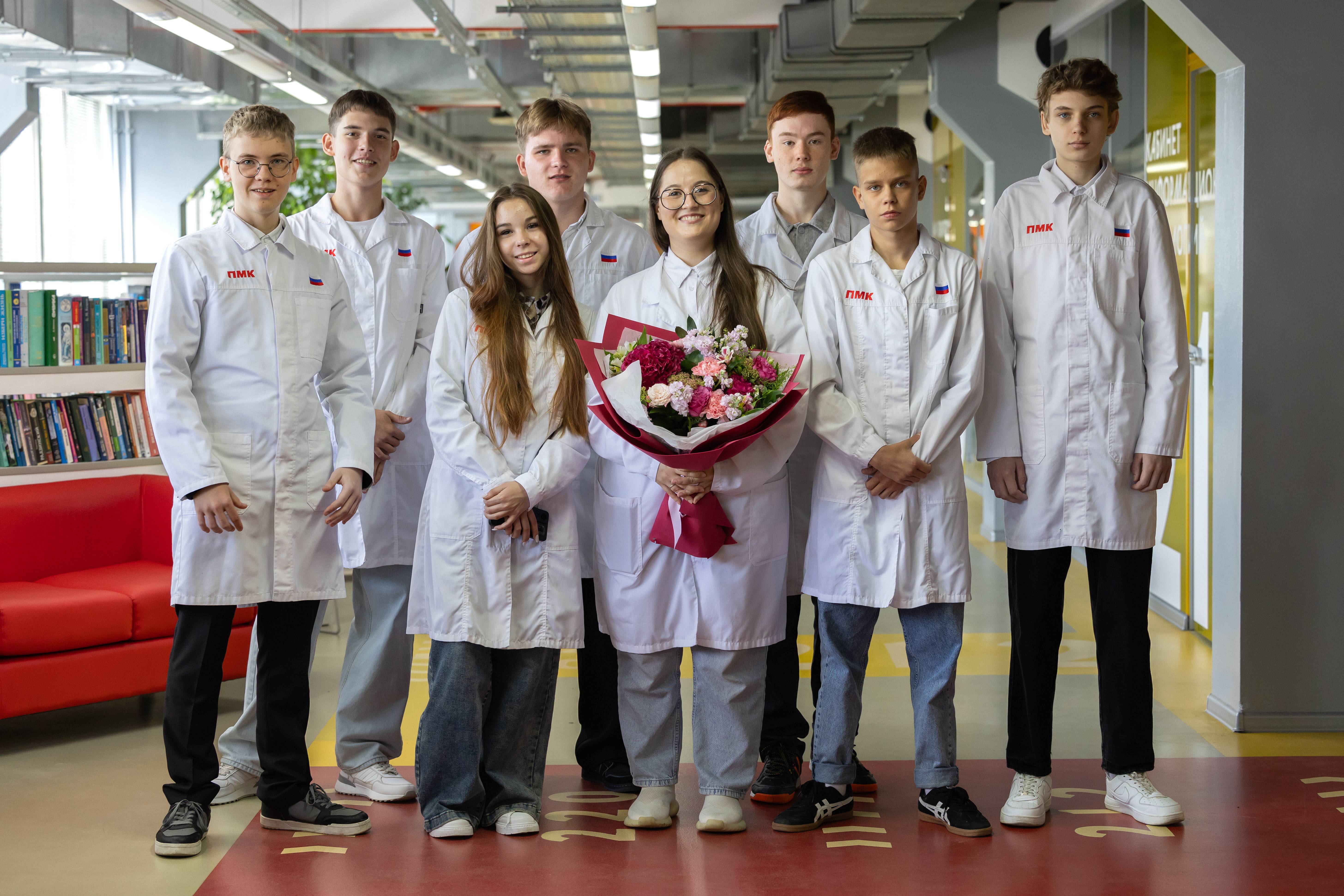 ПНТЗ поздравил учащихся партнерских учебных заведений с Днем знаний