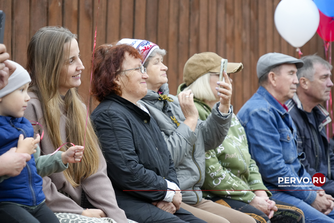 Многофункциональный корт за 2,5 млн рублей появился в Первоуральске
