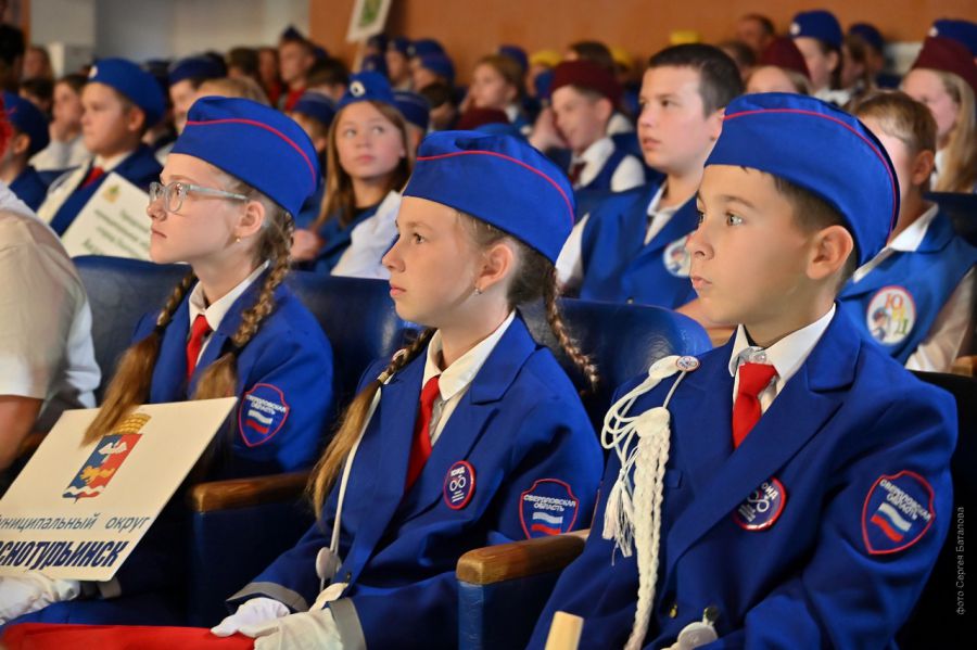 Более 200 юных инспекторов движения соревнуются в Первоуральске