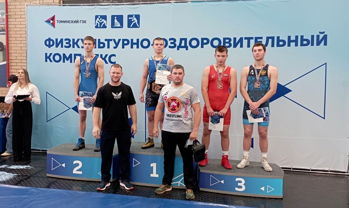 В греко-римской борьбе взяли серебро