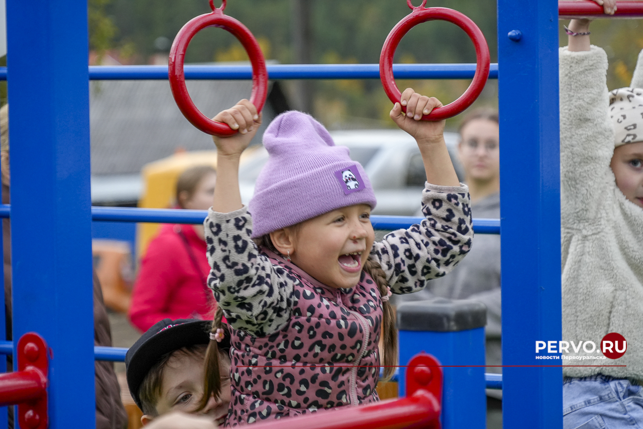 Многофункциональный корт за 2,5 млн рублей появился в Первоуральске