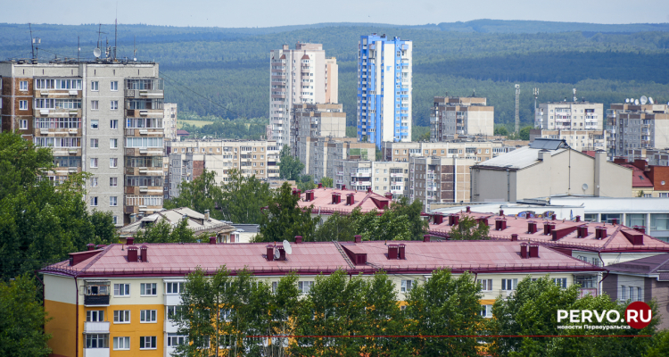 В Первоуральске продолжаются работы по промывке сетей