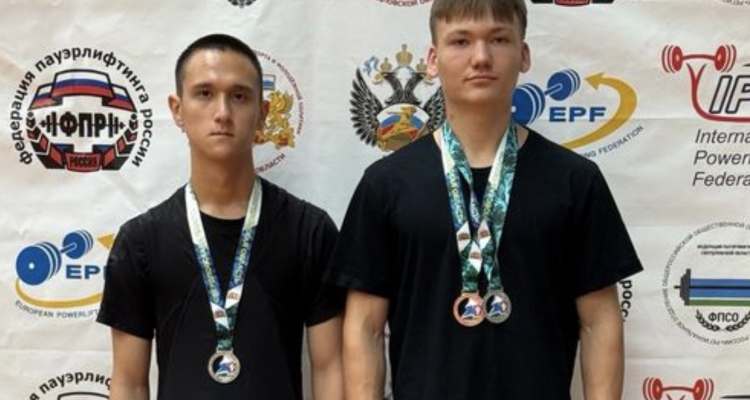 Пауэрлифтеры открыли новый спортивный сезон