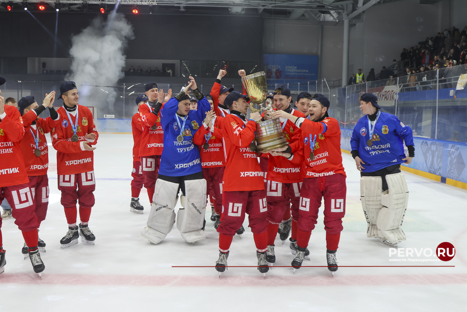 Команда «Уральский трубник» — чемпионы Кубка губернатора Свердловской области по мини-хоккею с мячом