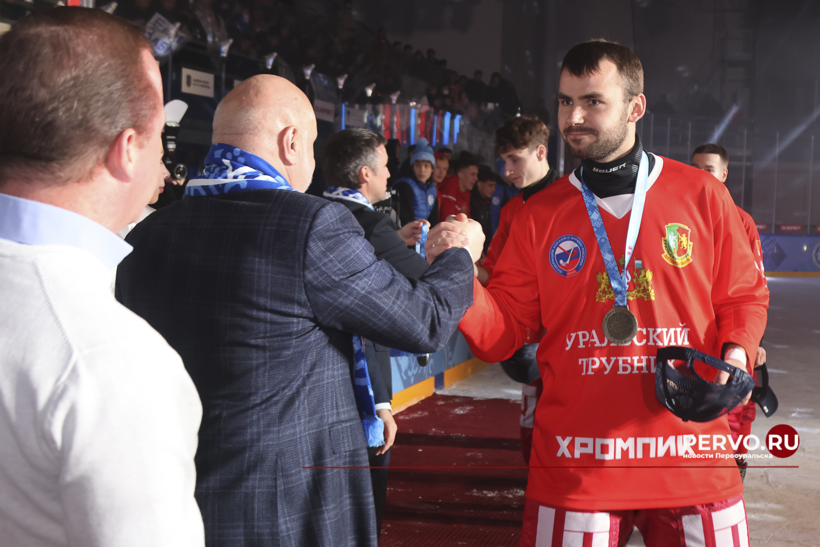 Команда «Уральский трубник» — чемпионы Кубка губернатора Свердловской области по мини-хоккею с мячом