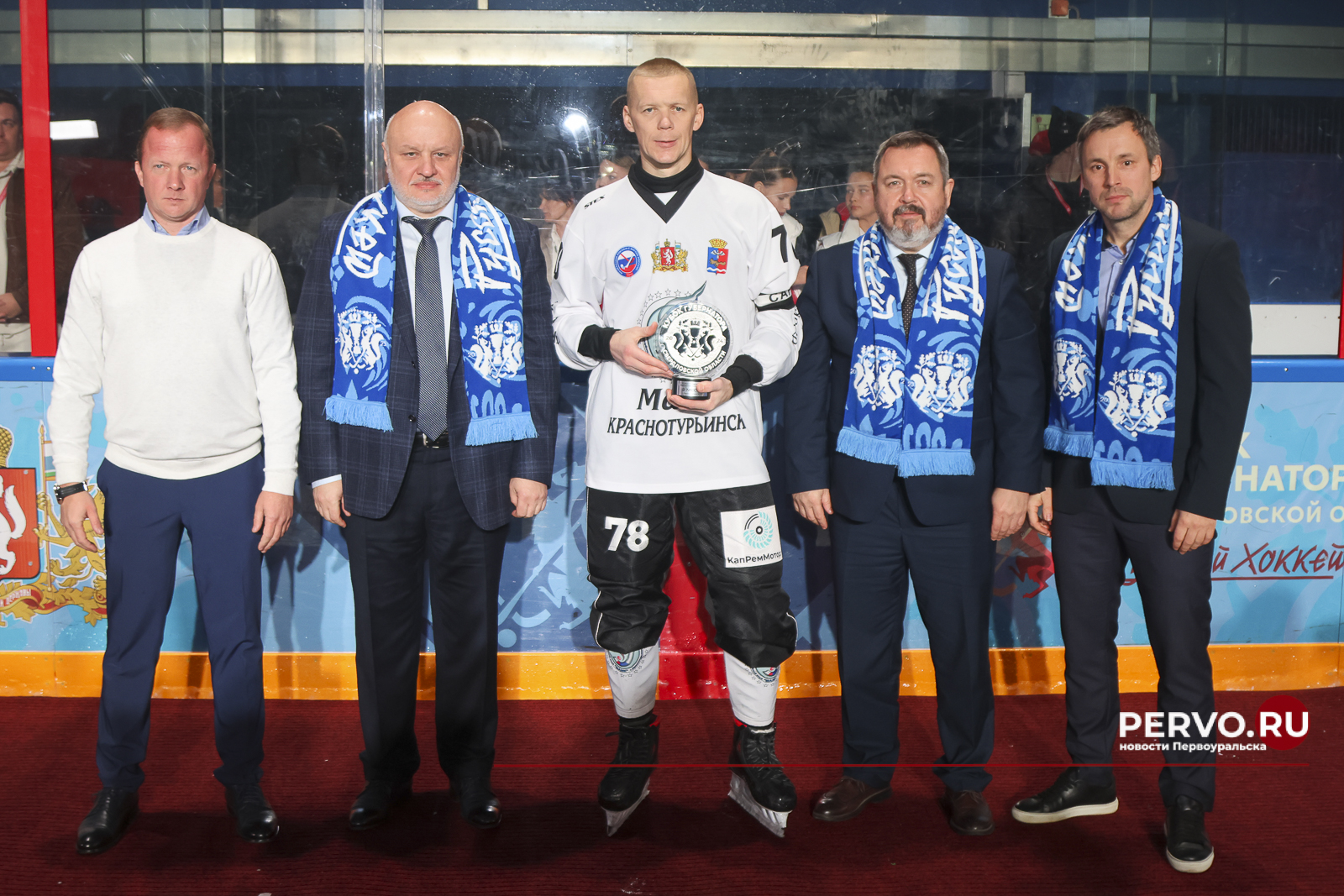 Команда «Уральский трубник» — чемпионы Кубка губернатора Свердловской области по мини-хоккею с мячом