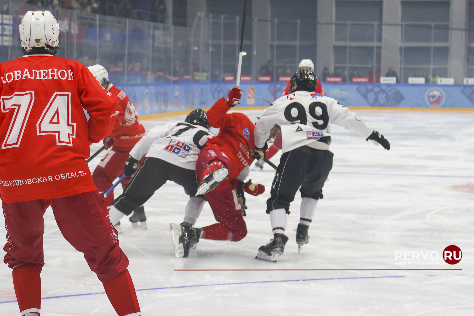 Кубок Губернатора во второй раз остался в Первоуральске