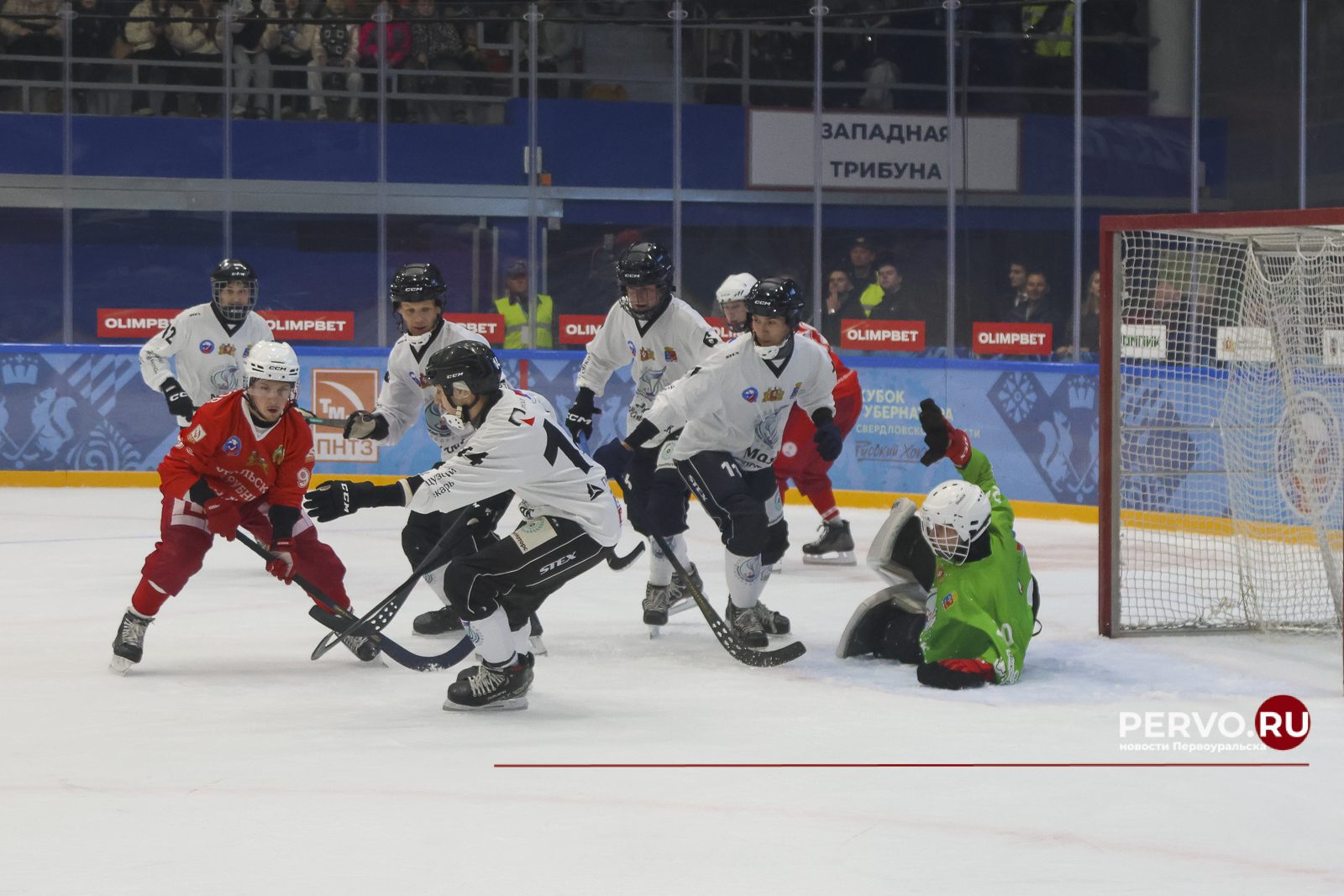 Кубок Губернатора во второй раз остался в Первоуральске