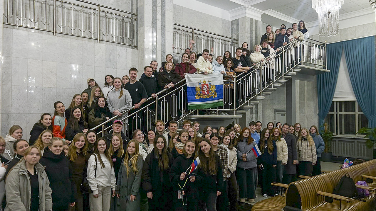 Лучшие волонтёры отправились в патриотическое путешествие «Дорогами Победы!»