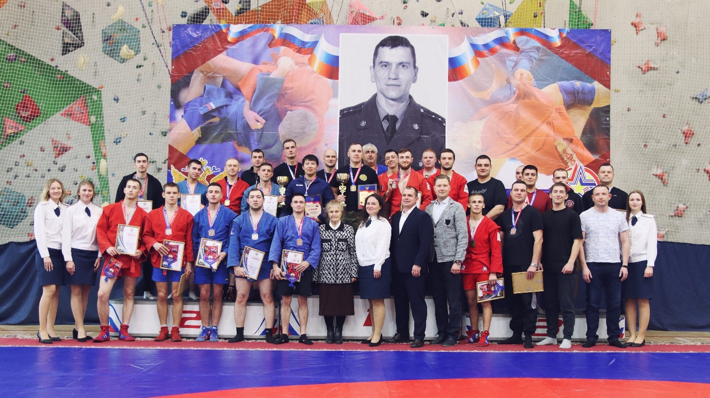 Спецназ ГУФСИН выиграл турнир по самбо памяти Анатолия Завьялова