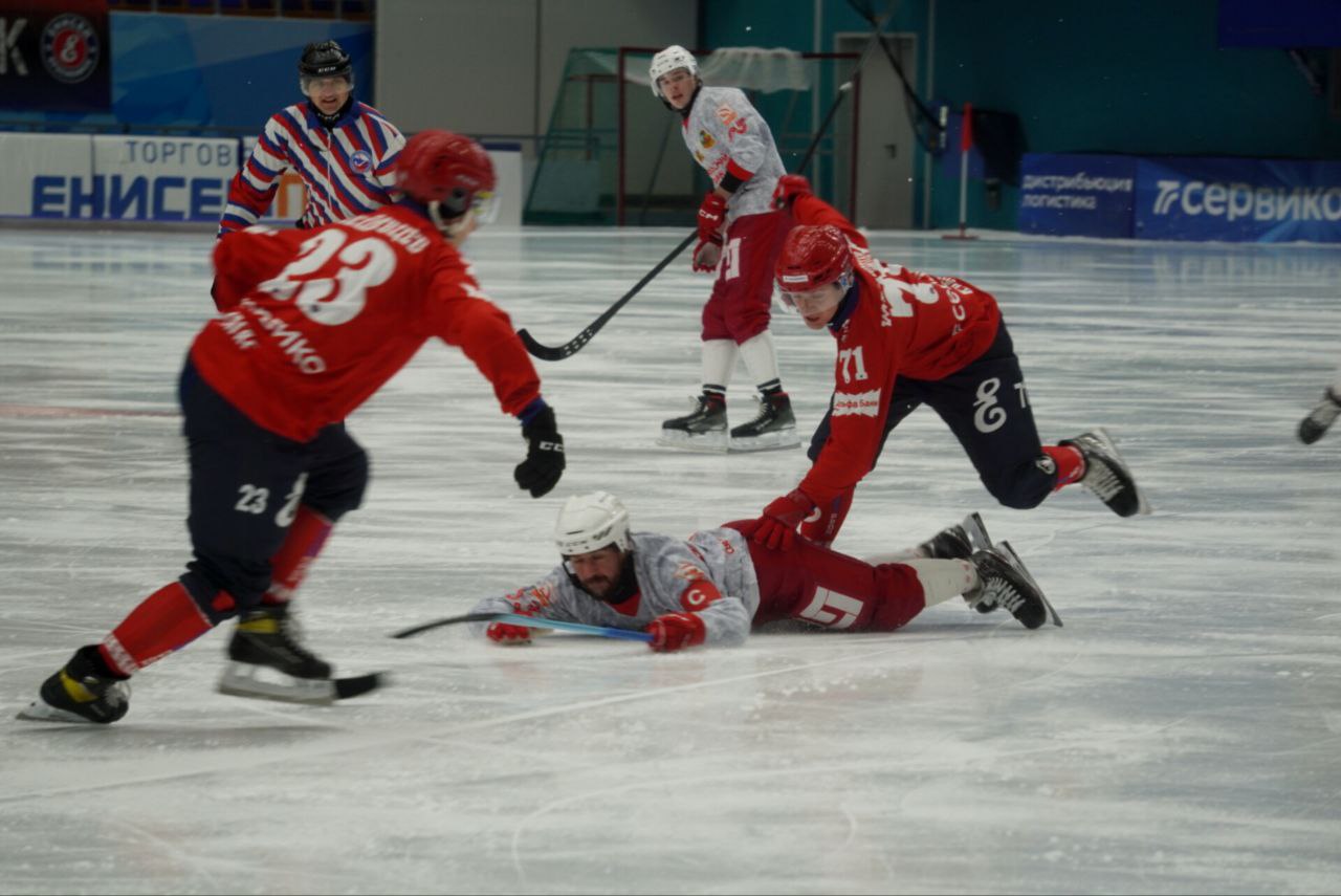 «СКА-Уральский Трубник» проиграл «Енисею» со счётом 2:6
