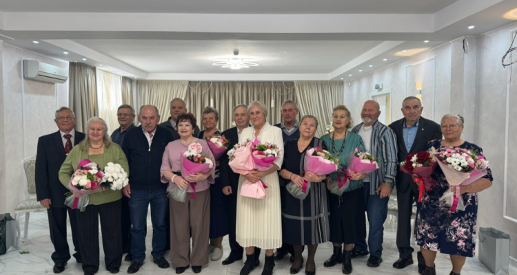 В ЗАГСе прошло вручение знаков отличия Свердловской области «Совет да любовь»