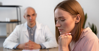 За склонение несовершеннолетних к аборту хотят штрафовать на 800 тыс. руб.