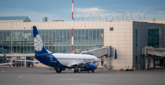 Аэропорт Пулково временно перестал принимать и отправлять самолеты