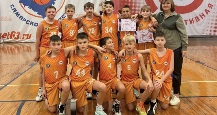 В турнире «Кубок Феникса» по баскетболу первоуральцы взяли серебро