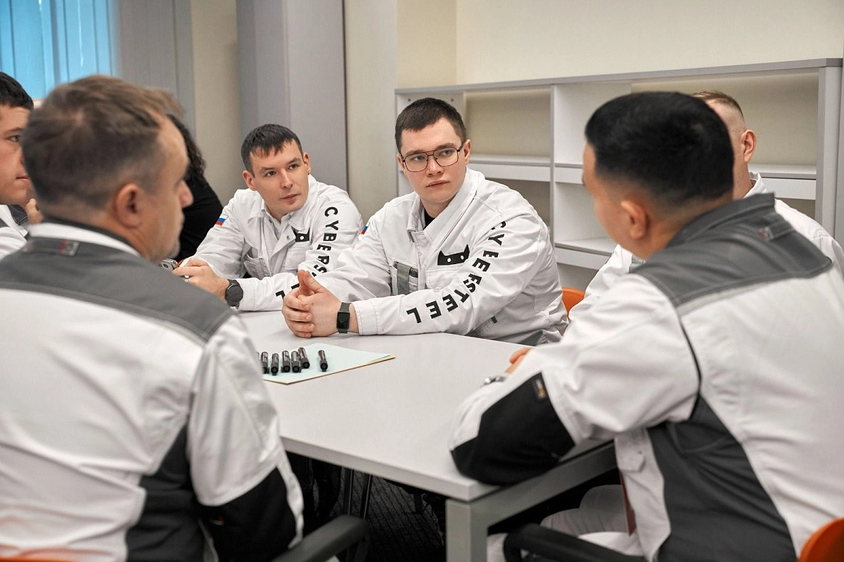 Наставники CYBERSTEEL и педагоги Образовательного центра одержали победу в «Профессионалитет»