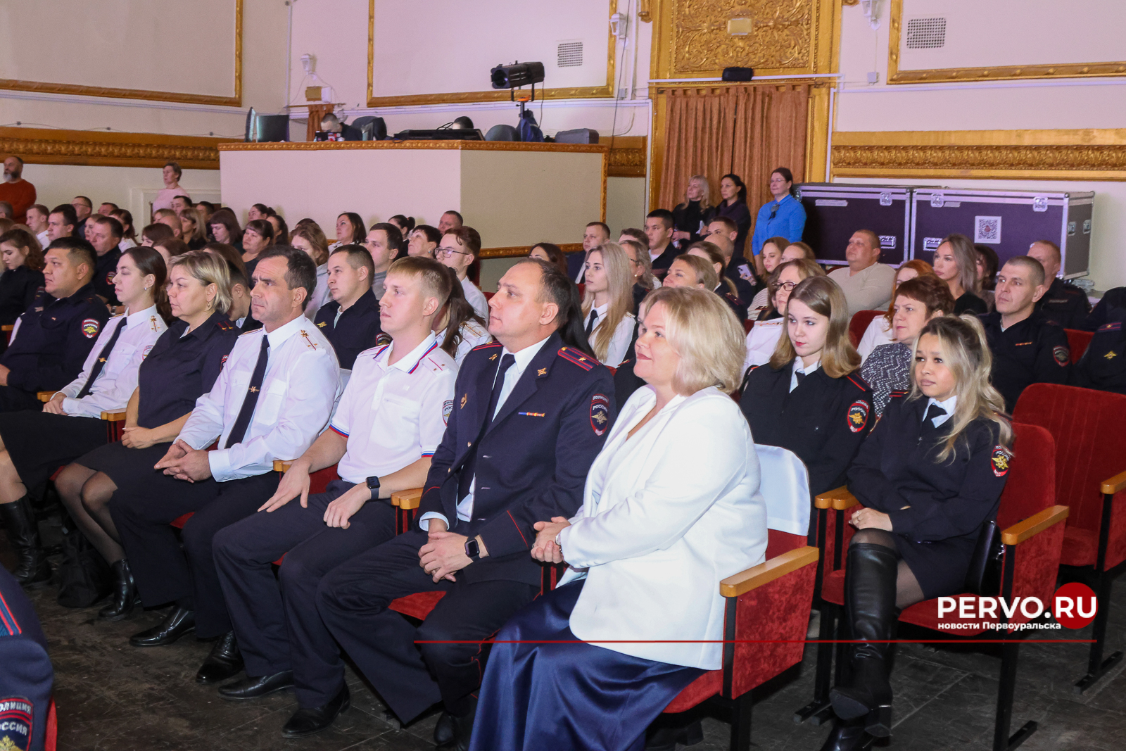 Первоуральск - Сегодня в России отмечается День сотрудника органов внутренних дел  class=