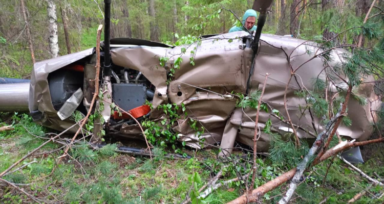 Пилот упавшего вертолёта заплатил государству 462000 рублей