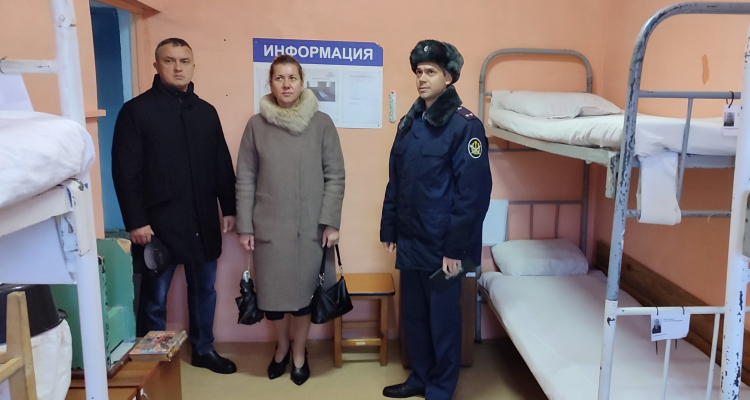 Общественные наблюдатели проверили колонию и исправцентр