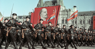 В России отмечают 107-ю годовщину Октябрьской революции