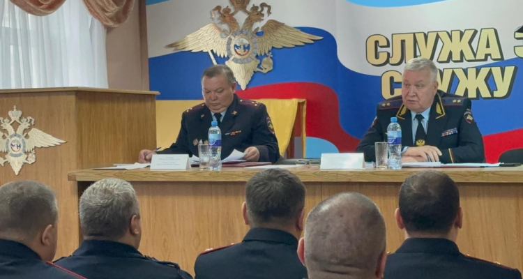 Генерал Мешков проверил боеготовность ОВД Первоуральска
