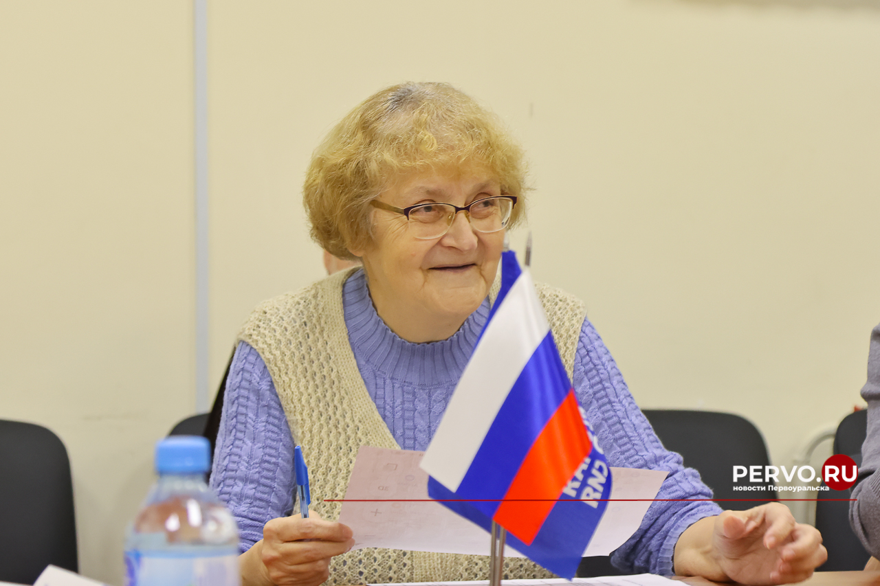 Глава Первоуральска провёл приём граждан и обсудил вопросы реализации коммунальных, социальных и образовательных проектов