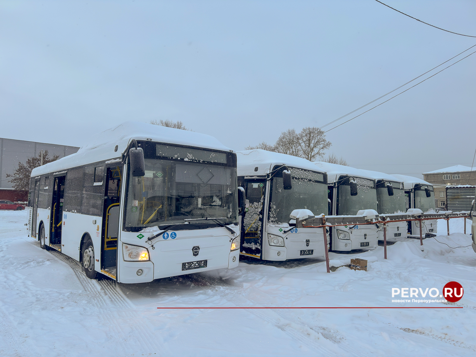 В Первоуральск приехало 7 новых автобусов
