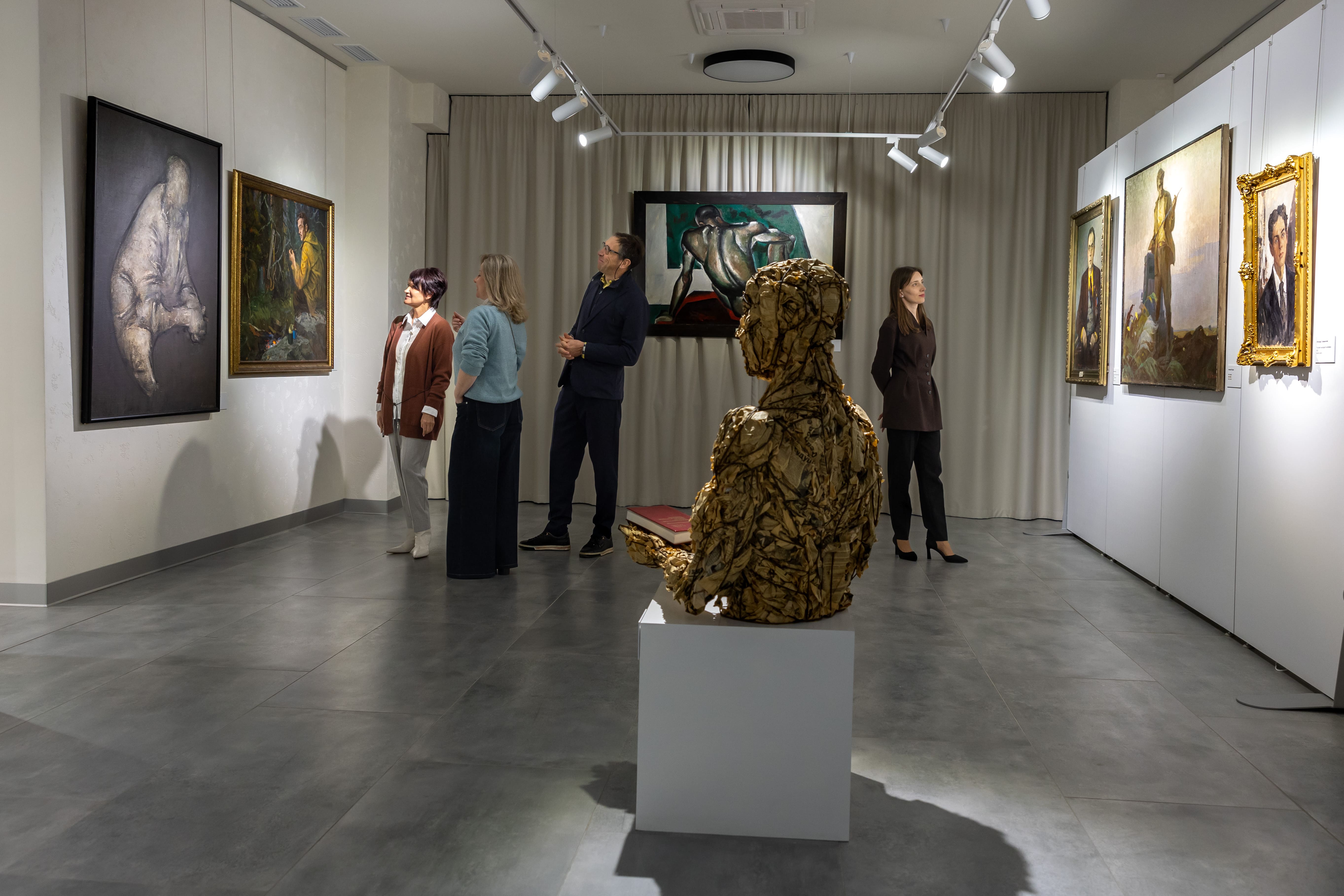 ПНТЗ презентовал первоуральцам произведения искусства в День рождения города