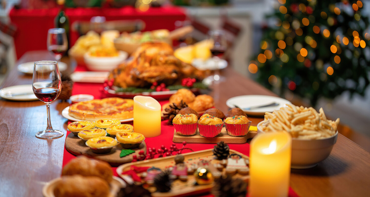 Стало известно, во сколько обойдется новогодний стол в этом году