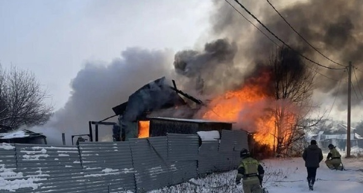 Пожарные ГУФСИН помогли справиться с возгоранием в Старых Решетах