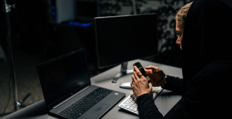 В России мошенники начали предлагать якобы бесплатную косметику