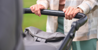 Семья блогеров собрала 200 млн на лечение ребенка и потратила их на ставки и бутики