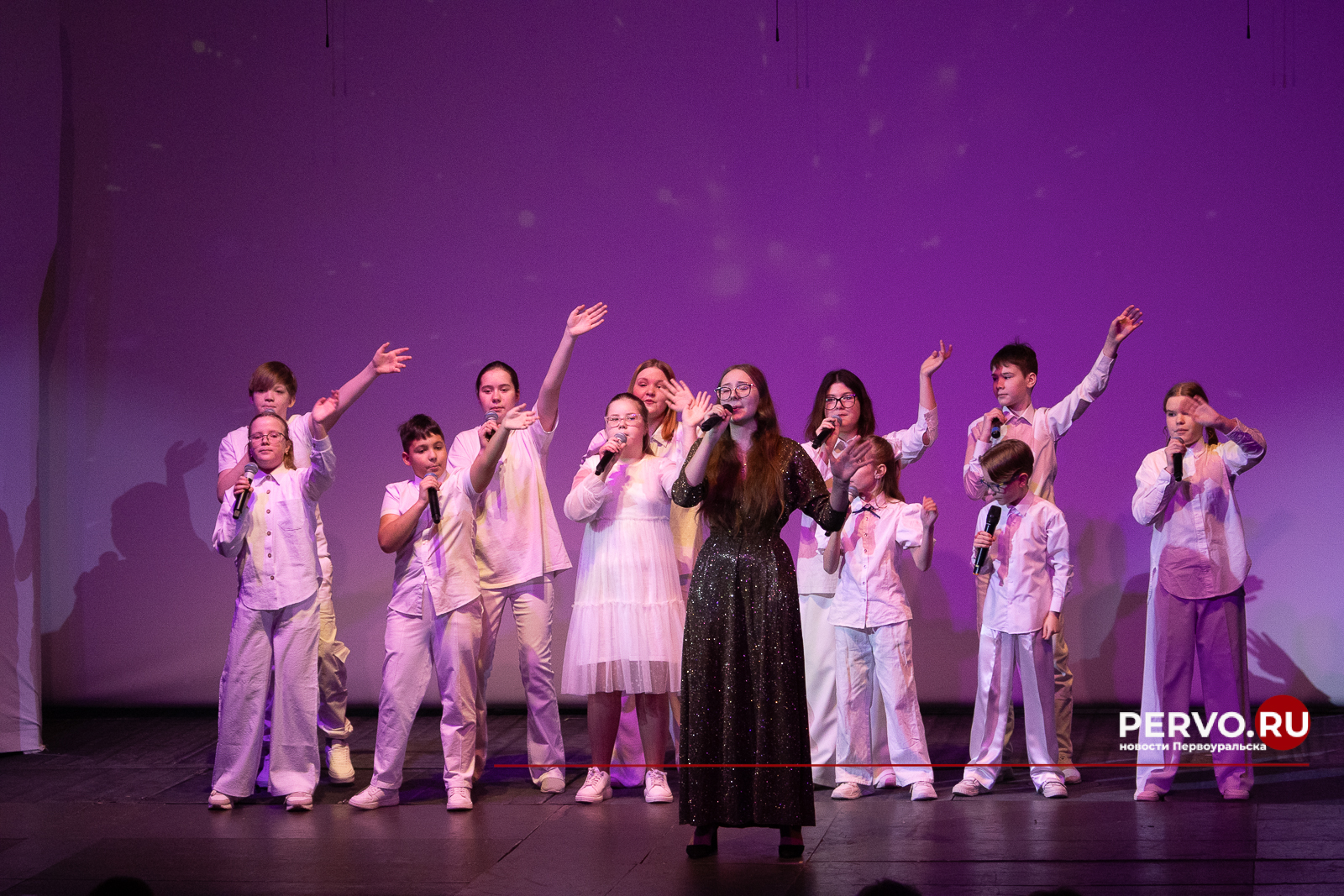 19 человек получили стипендию главы Первоуральска