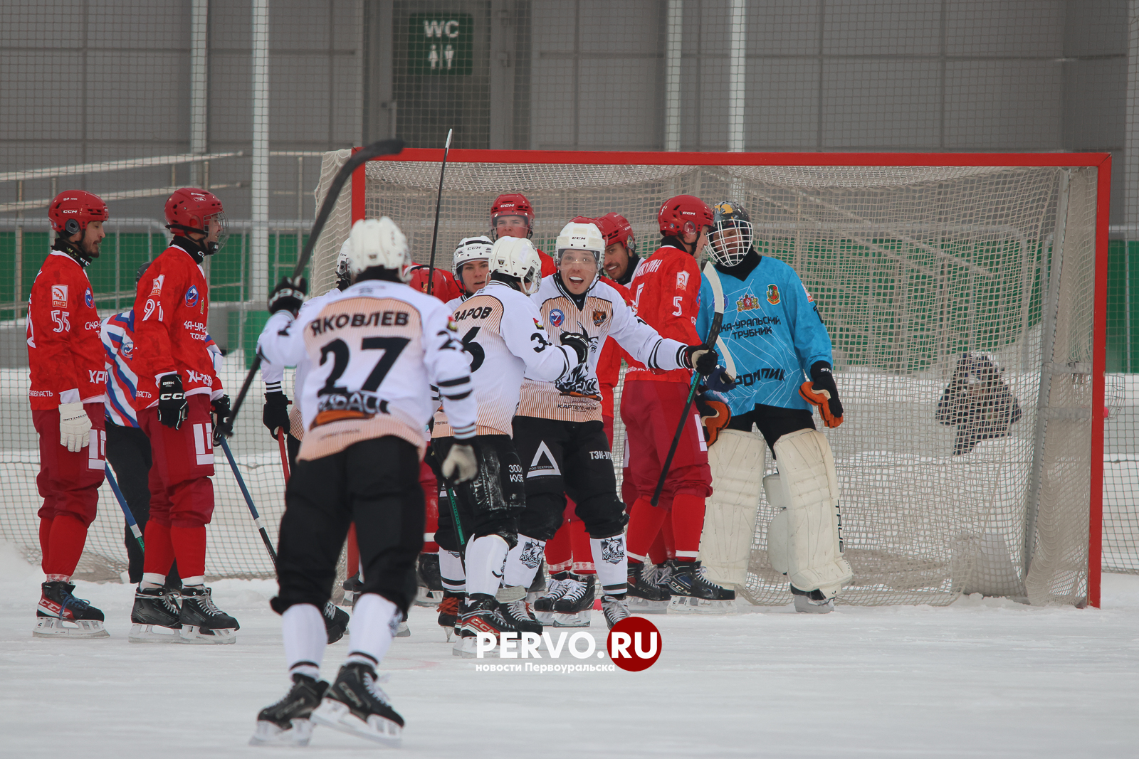 «СКА-Уральский Трубник» дома проиграл «Кузбассу»