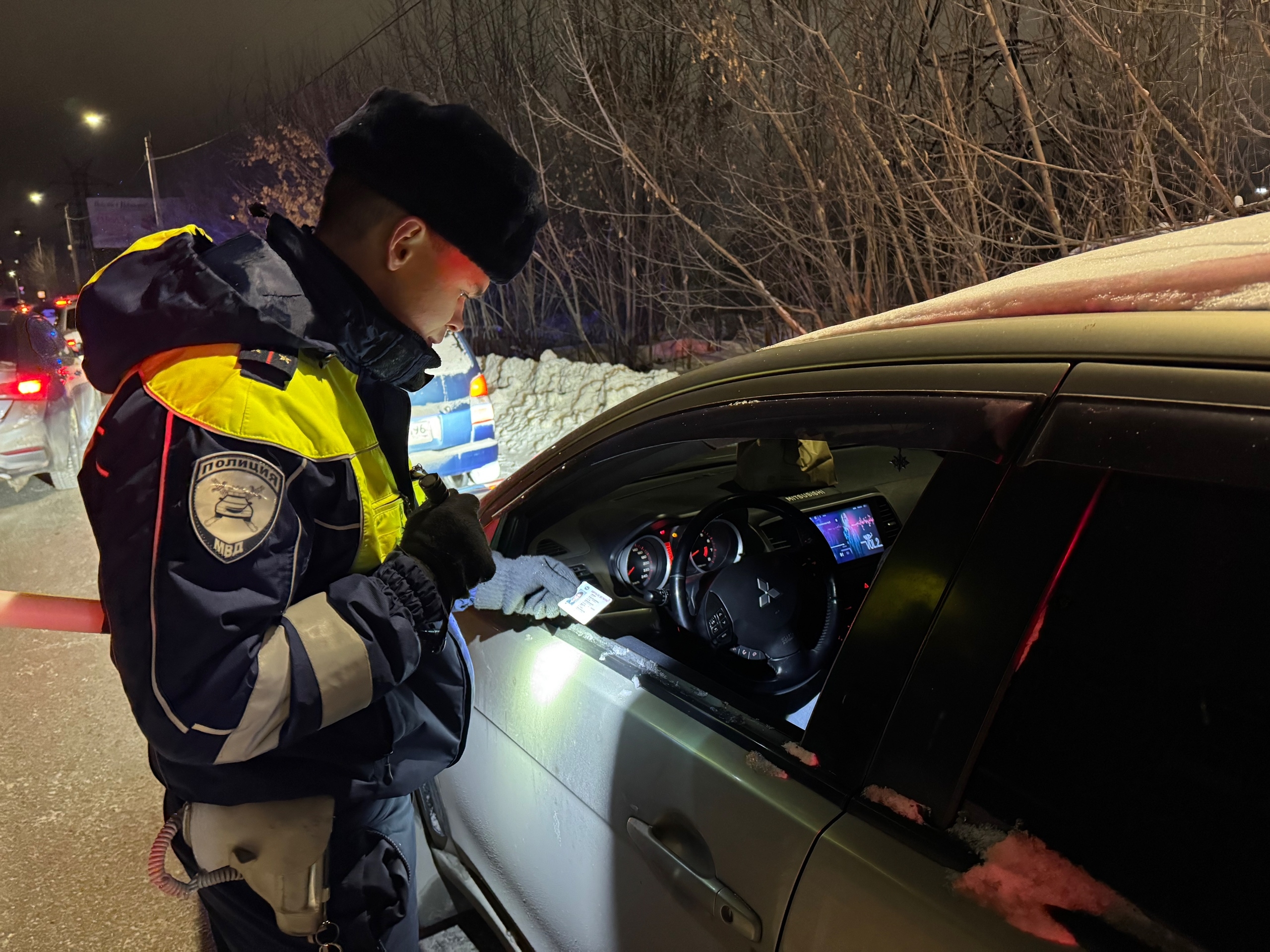 За три дня инспекторы ГИБДД выявили 219 нарушений ПДД