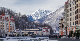 На улице в центре Сочи упали обломки БПЛА