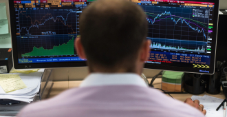 Индекс Мосбиржи вырос на 0,09% после переговоров Путина с Уиткоффом