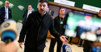 Зеленский перешел с украинского на русский в ходе выступления в Вильнюсе