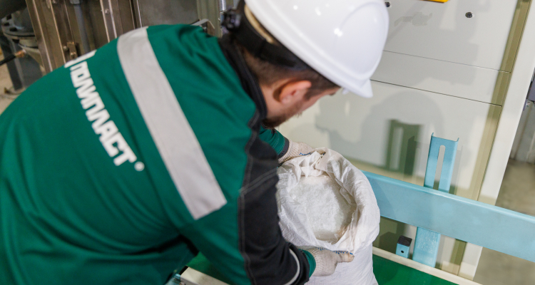 «Полипласт-УралСиб» запустил опытное производство твердых эпоксидных смол