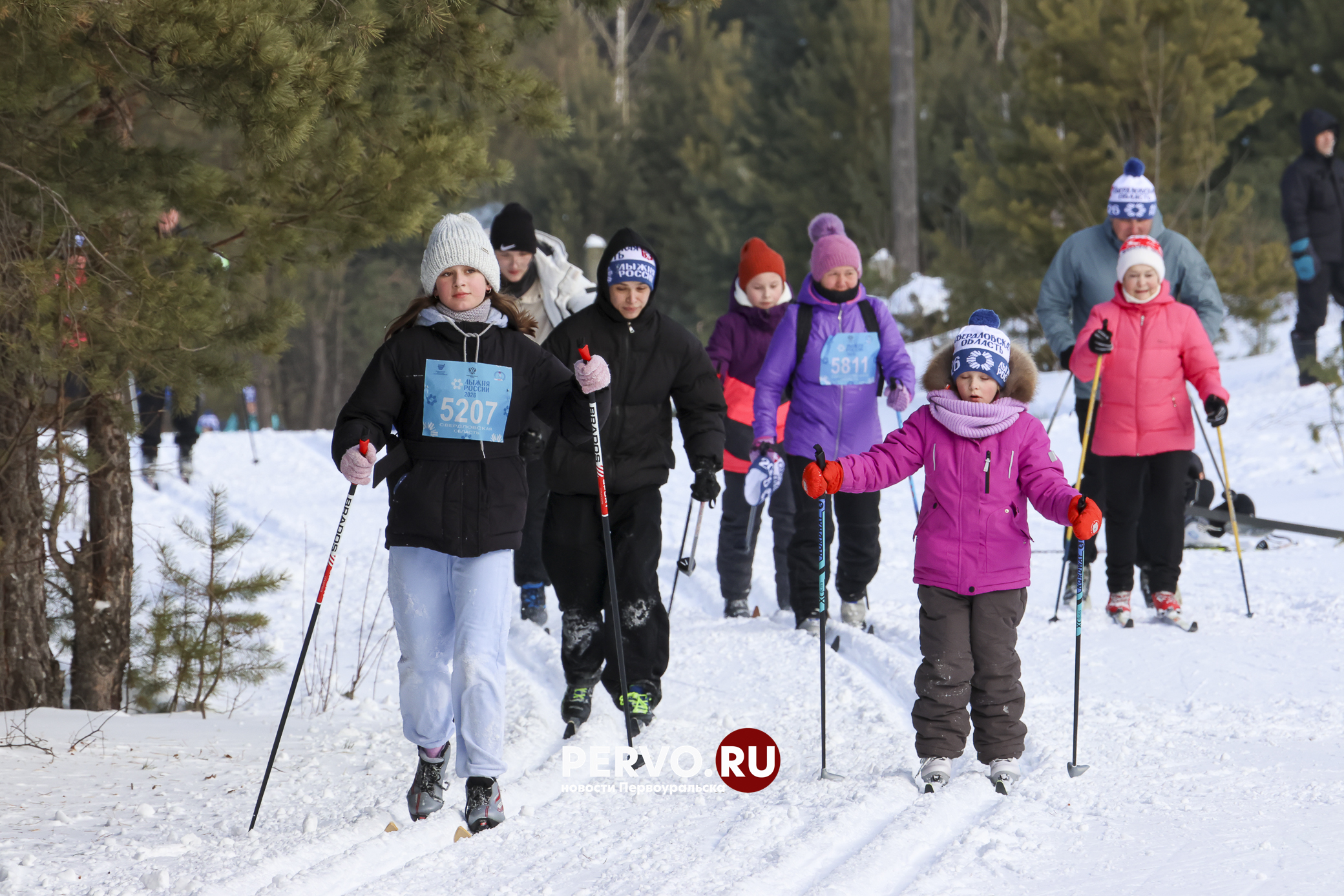 Более 3000 первоуральцев встали на «Лыжню России – 2026»