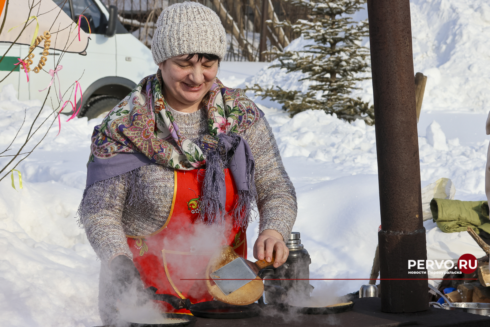 Жители Первоуральска проводили зиму и встретили весну