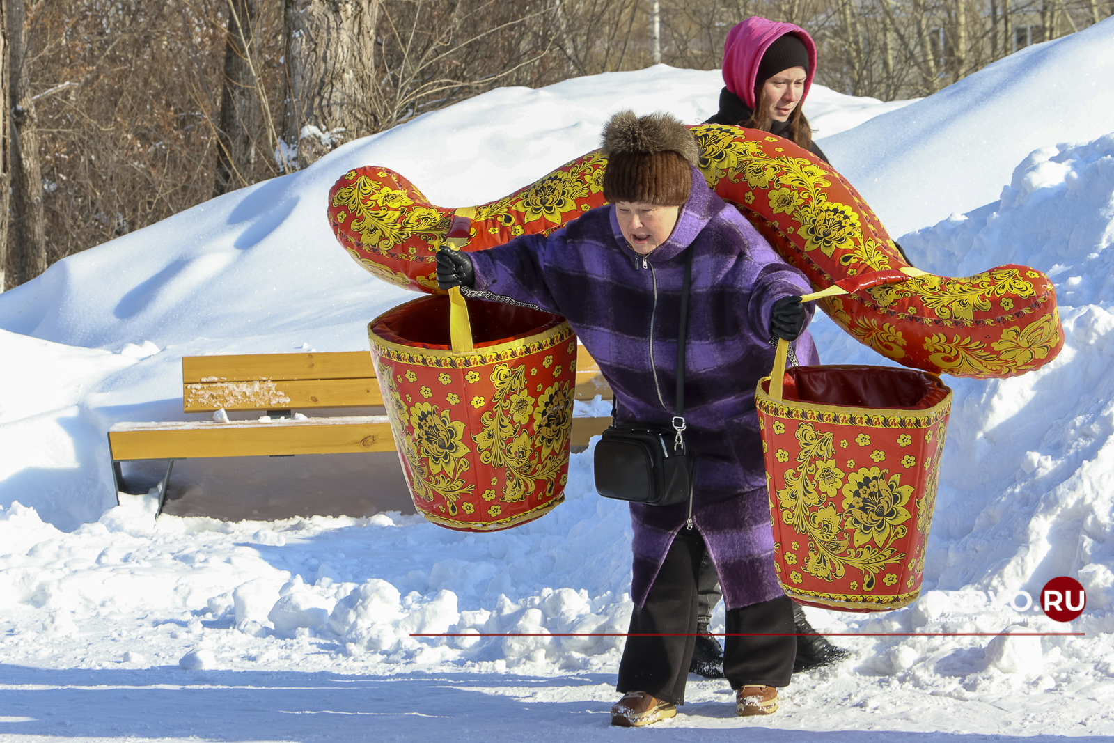 Жители Первоуральска проводили зиму и встретили весну