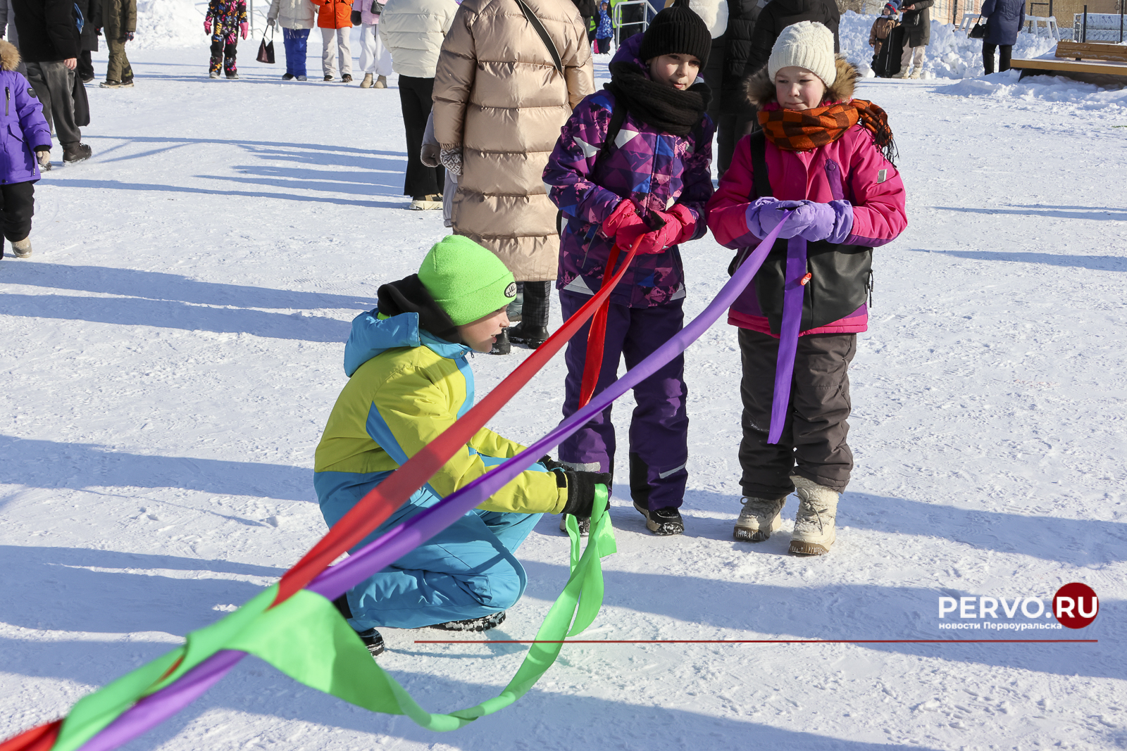 Жители Первоуральска проводили зиму и встретили весну