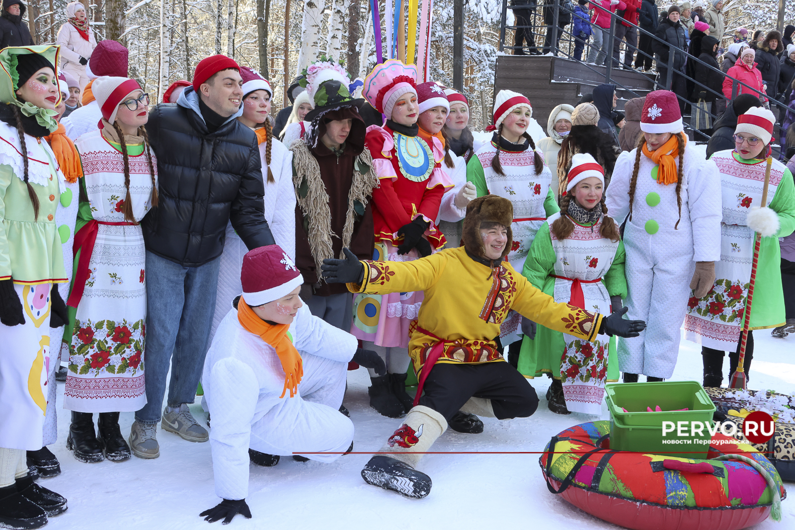 Жители Первоуральска проводили зиму и встретили весну