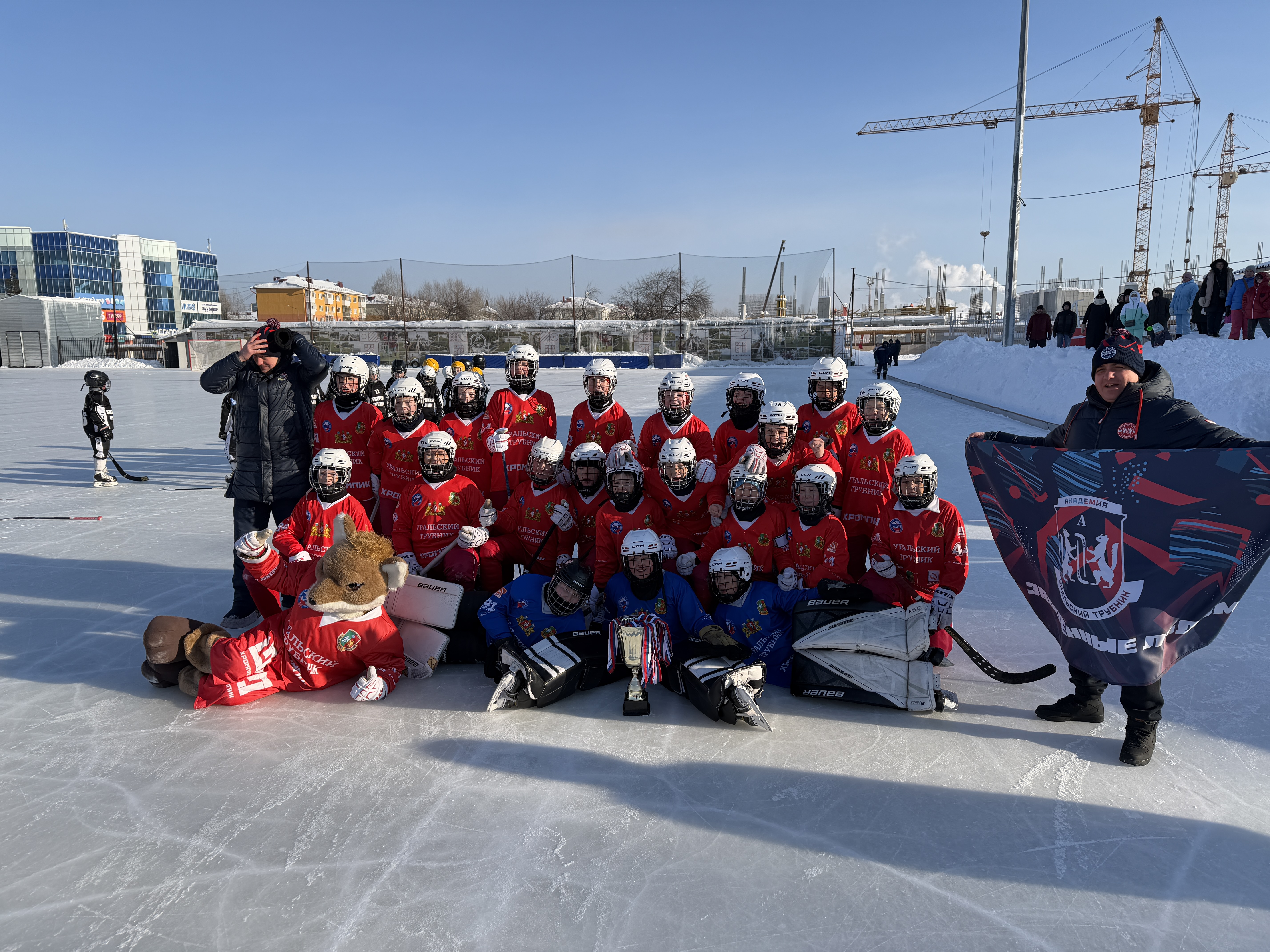 АХМ «Уральский трубник» первый в Первенстве Свердловской области по хоккею с мячом